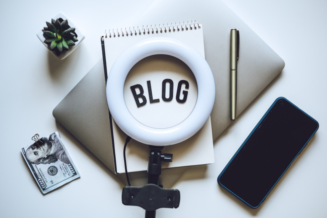 A flowchart showing how to use low-competition keywords in blog posts for better rankings.